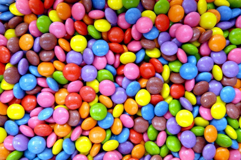 confiserie-TRAMOLE-min_smarties_confectionery_lenses-1150911